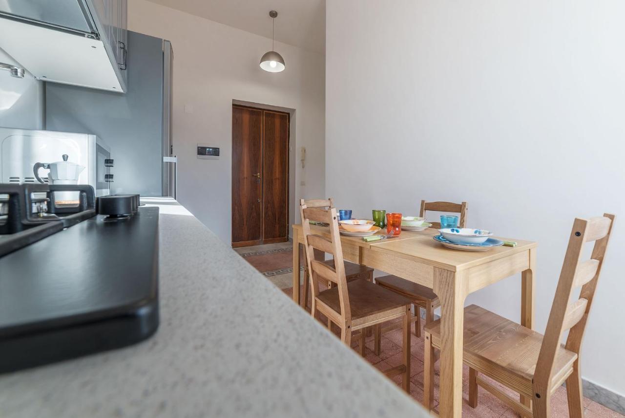 Colosseo & Colle Oppio Cozy Apartment روما المظهر الخارجي الصورة