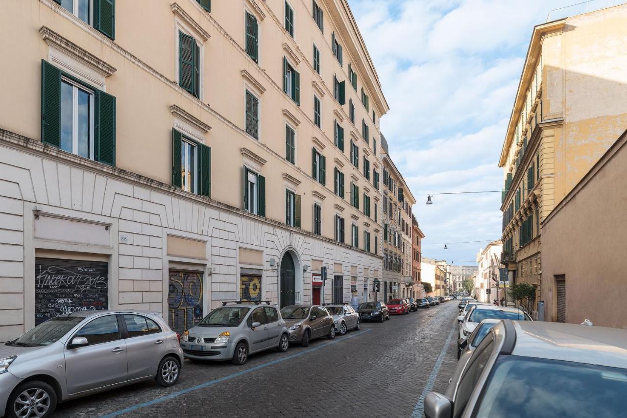 Colosseo & Colle Oppio Cozy Apartment روما المظهر الخارجي الصورة