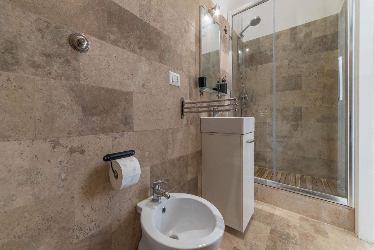 Colosseo & Colle Oppio Cozy Apartment روما المظهر الخارجي الصورة